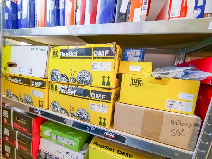 Nous proposons une gamme variée de pare-brise de qualité supérieure.
